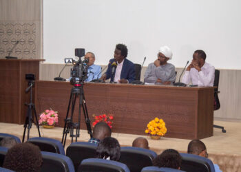 ندوة فكرية: مدخل منهجي لإشكاليات الانتقال الديمقراطي